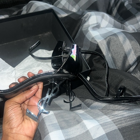 Lightly worn authentic ysl mug wall holders black - Picture 7 of 9